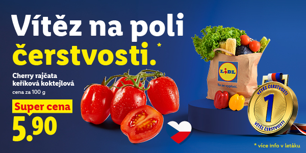 Reklamní banner Lidl s nápisem „Vítěz na poli čerstvosti.“ s nabídkou na cherry rajčata keříková koktejlová za super cenu 5,90 Kč za 100 g. Na modrém pozadí je vyobrazena papírová taška Lidl plná čerstvé zeleniny, zlatá medaile s jedničkou a nápisem „Vítěz čerstvosti“ a srdíčko v barvách české vlajky.